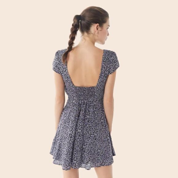 UO Finnigan Floral Mini Dress Size XS - Picture 3 of 13